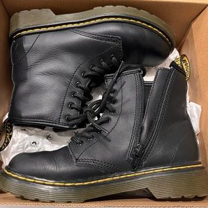 Dr Martens for little girl